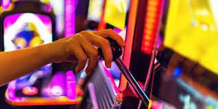 Sports betting overview page on pisoking showing basketball and football categories